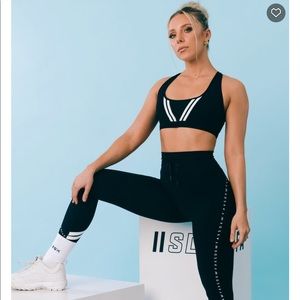 White fox active x Sarah’s day dominate leggings